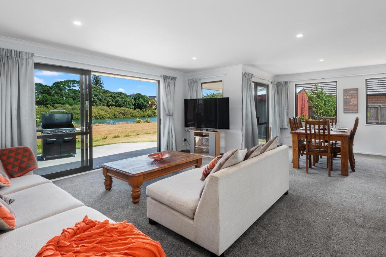 The Waterfront Ruakaka - Ruakaka Holiday Home Bagian luar foto