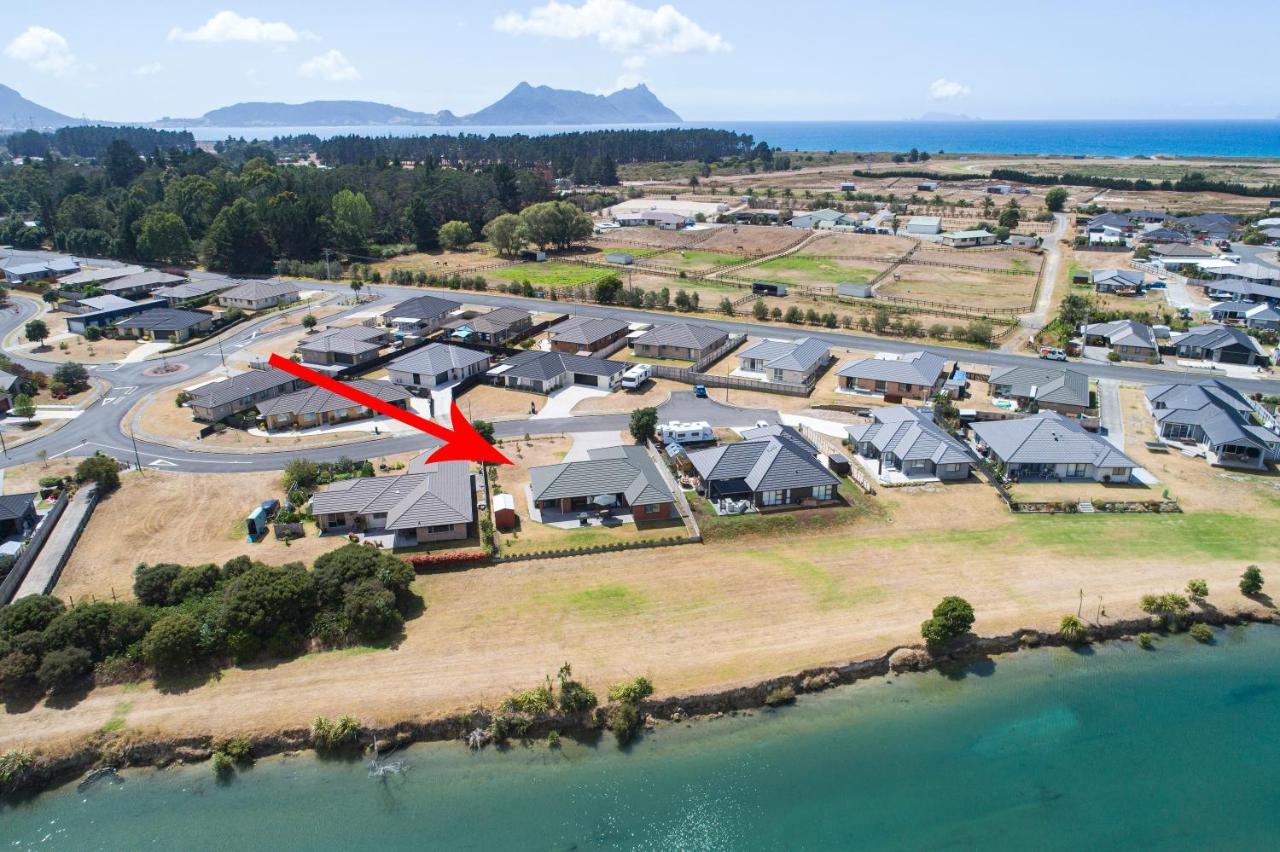 The Waterfront Ruakaka - Ruakaka Holiday Home Bagian luar foto