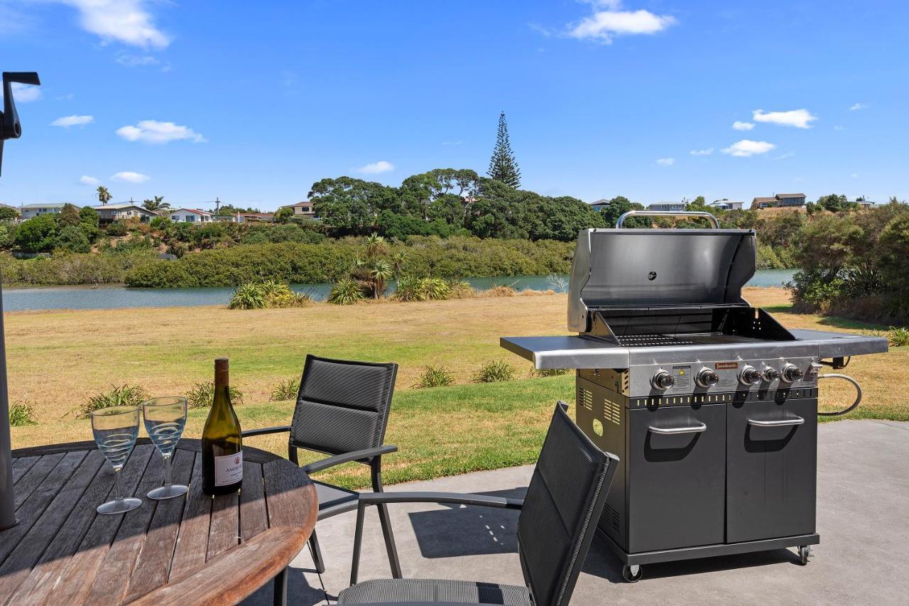 The Waterfront Ruakaka - Ruakaka Holiday Home Bagian luar foto